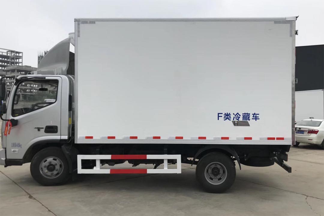 福田欧马可4.2米蓝牌冷藏车