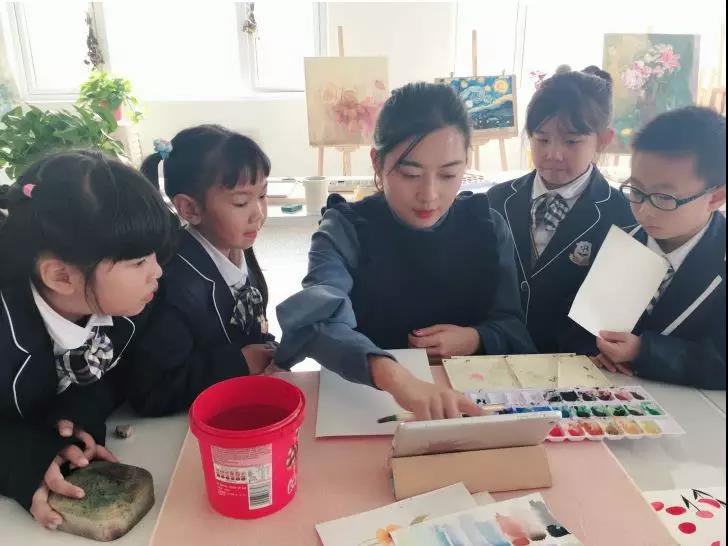 喜报| 祝贺我校闫朋老师荣获2019南京市美术教师基本功大赛一等奖