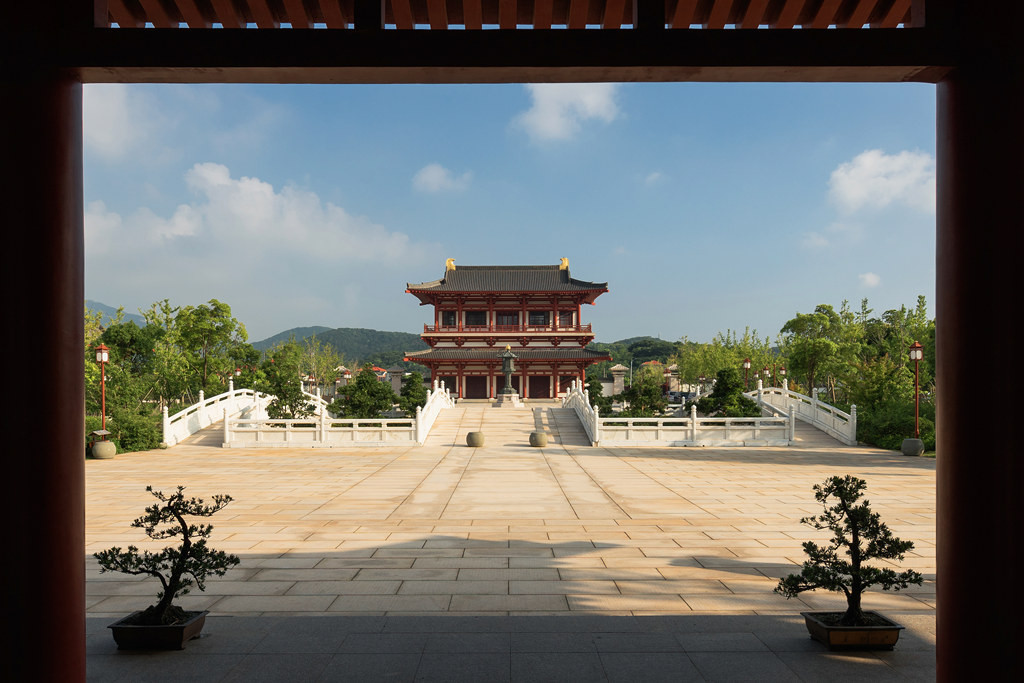 大气磅礴的中国佛学院普陀分院
