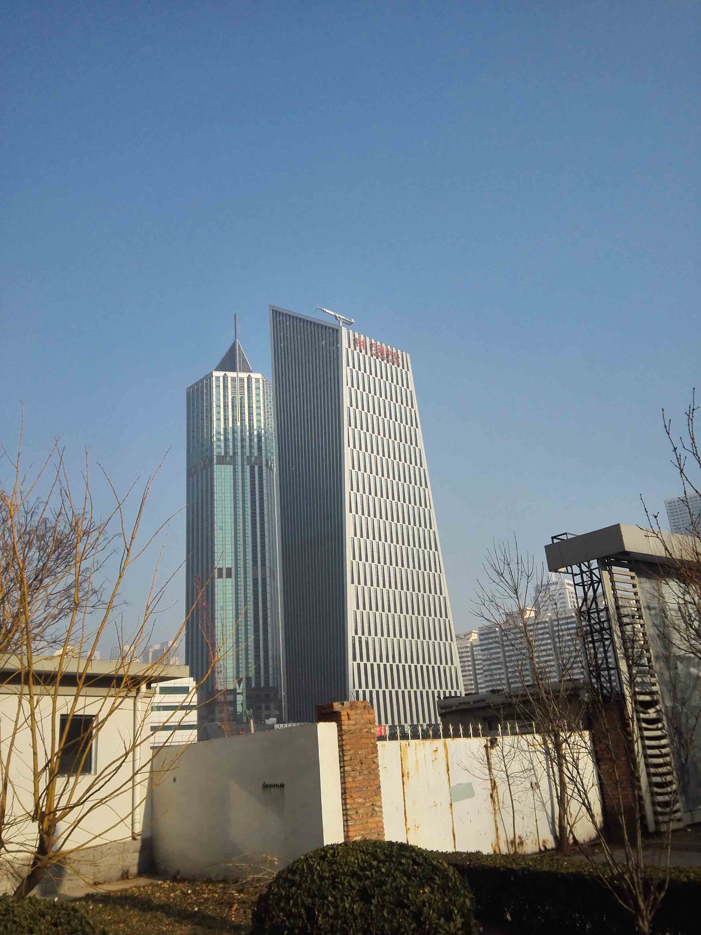 万通大厦信达广场二期35kv变电站工程