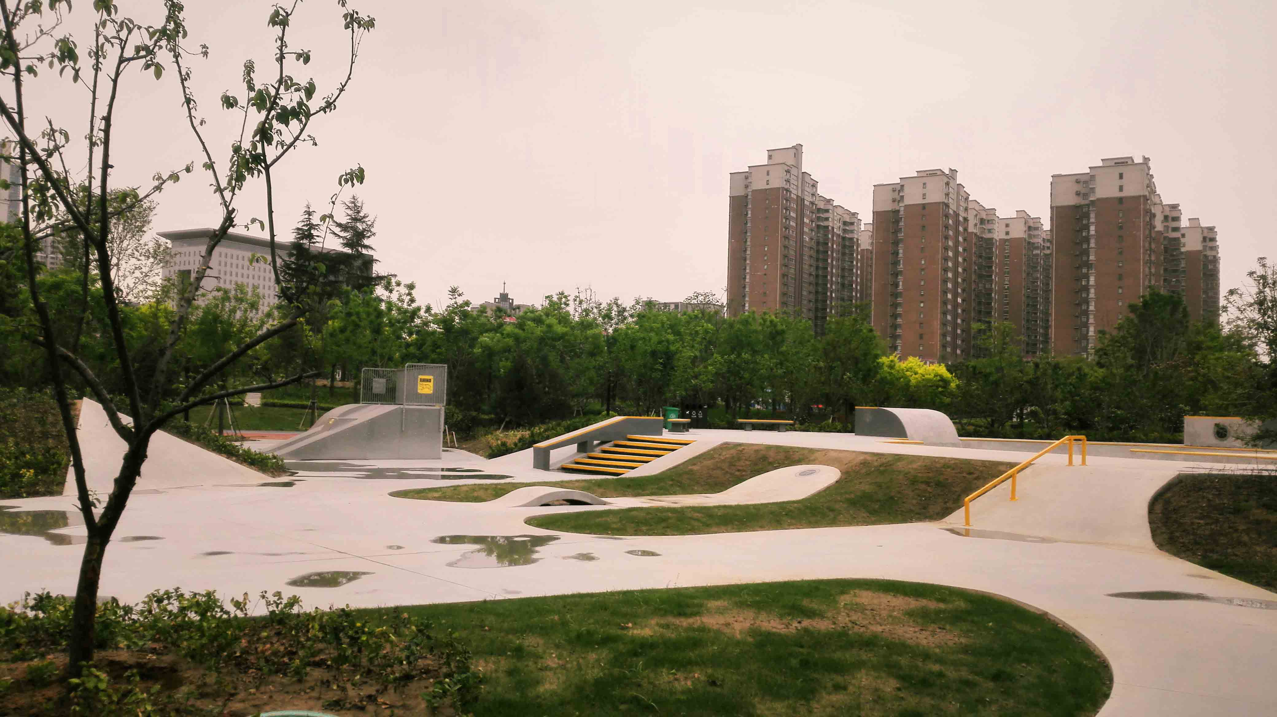 郑州skatepark-全国最美滑板场悄然来袭 极限运动场 好地运动