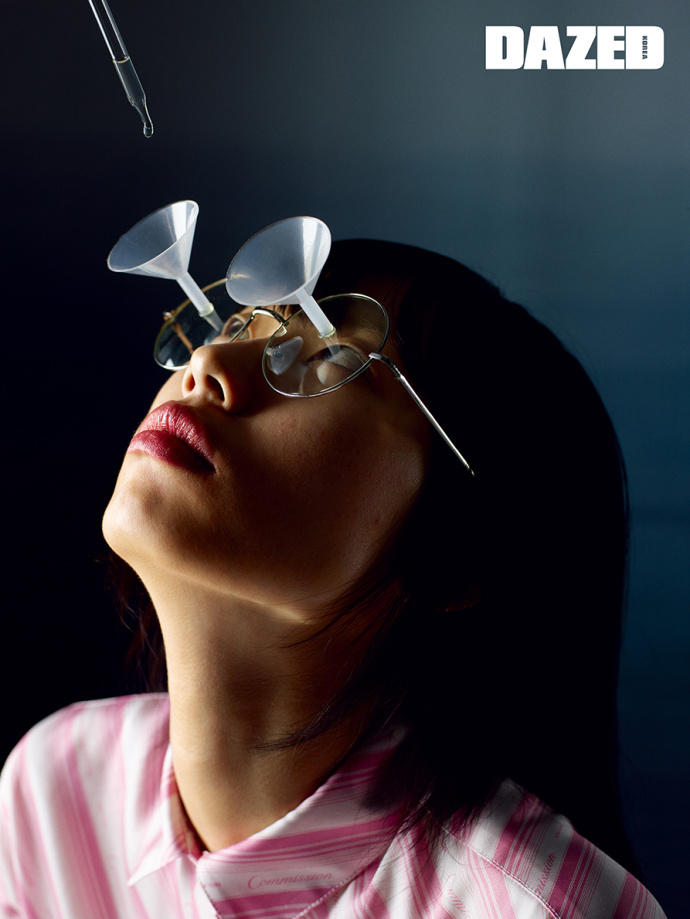深圳市图灵服装摄影分享:时尚杂志《dazed》创意写真画报大片
