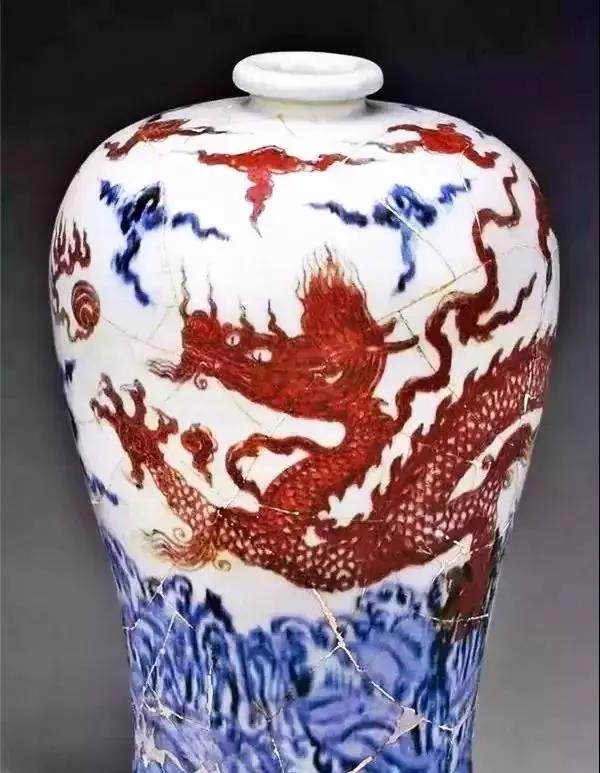 明代龙纹瓷器