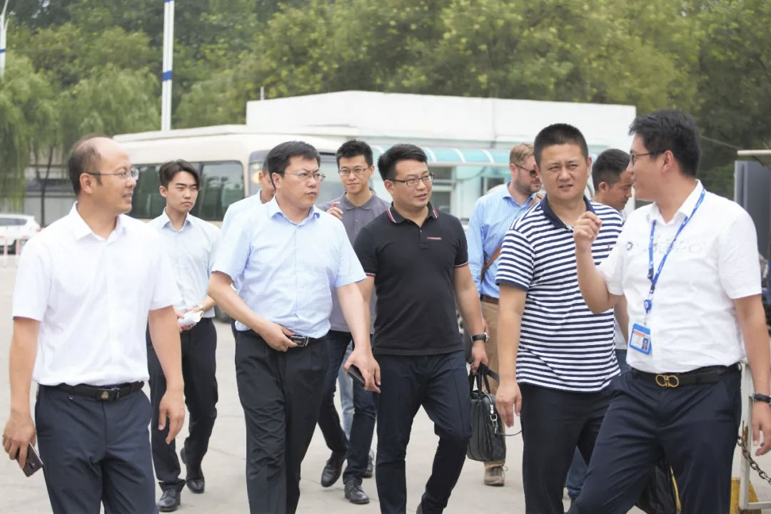 丰县招商局局长朱贺,丰县经济开发区招商局局长滕海红,巨杰集团营销总