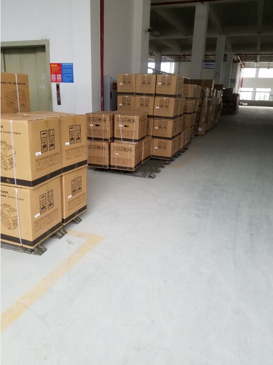 越南客戶訂購的500臺發電機裝柜出貨