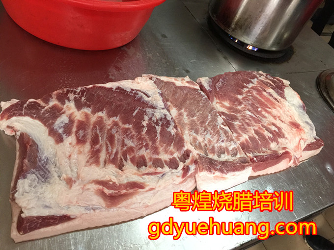 广州烧肉培训 脆皮烧猪肉培训 澳门烧肉培训 烤肉的做法