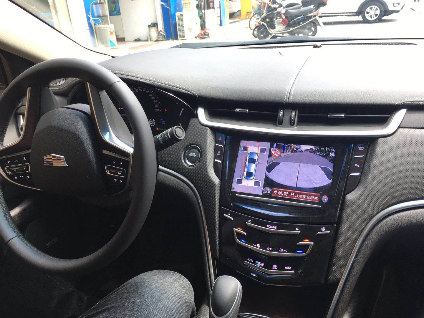 凯迪拉克安装车视野360度行车记录仪