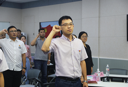 齐聚"云端",为党庆生 ——青岛工学院举行庆祝中国共产党成立九十九