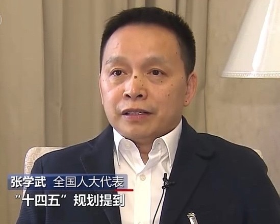 全国人大代表,盐津铺子董事长张学武接受cctv《焦点访谈》采访