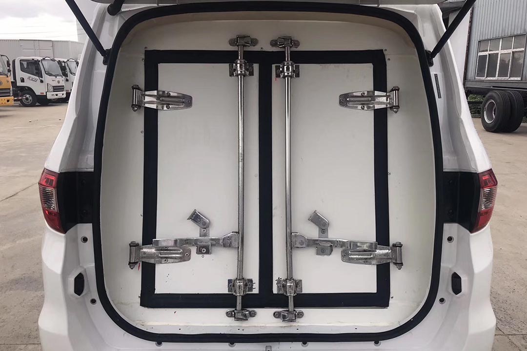 福田IX5面包冷藏车1.4米 福田IX5面包冷藏车1.4米