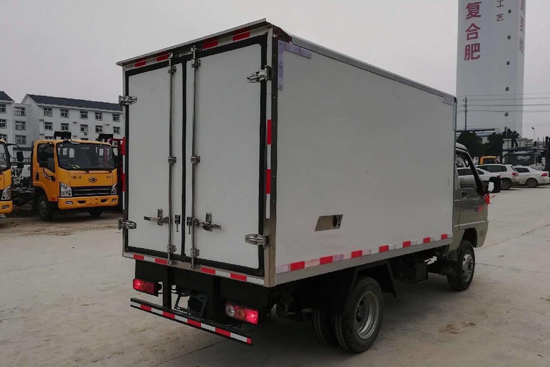 福田驭菱2.9米蓝牌冷藏车 福田驭菱2.9米蓝牌冷藏车