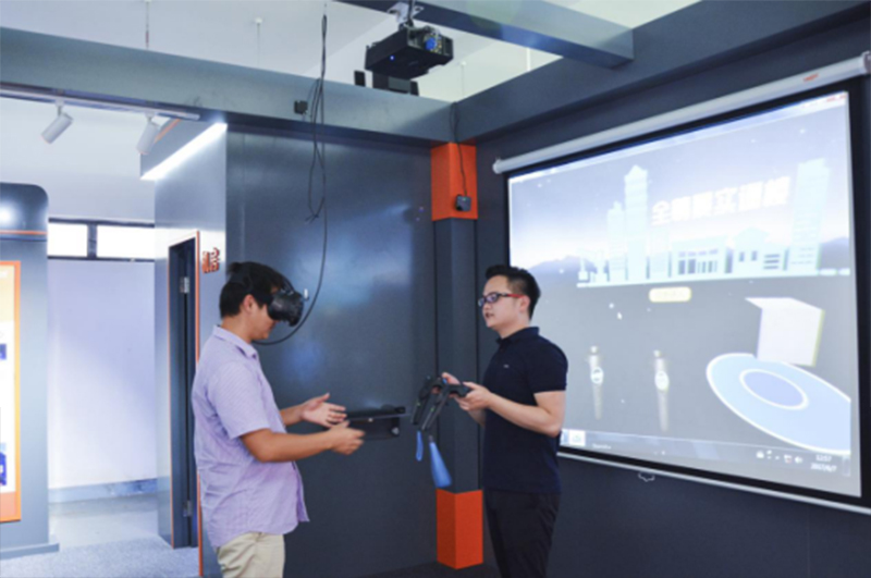 重庆工程职业技术学院与万霆共建VR云体验中心 重庆工程职业技术学院与万霆共建VR云体验中心