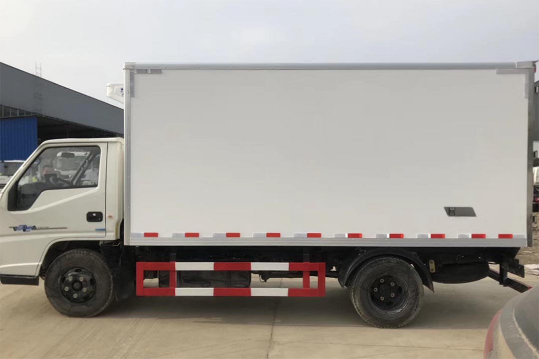 江铃顺达4.2米蓝牌冷藏车 江铃顺达4.2米蓝牌冷藏车