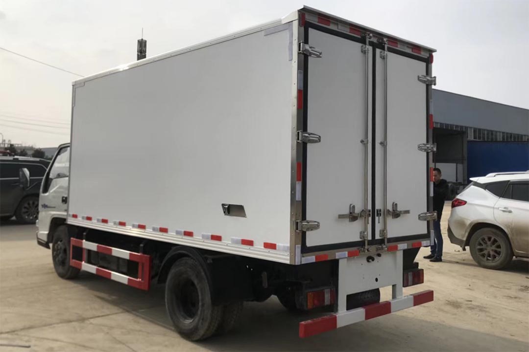 江铃顺达4.2米蓝牌冷藏车 江铃顺达4.2米蓝牌冷藏车