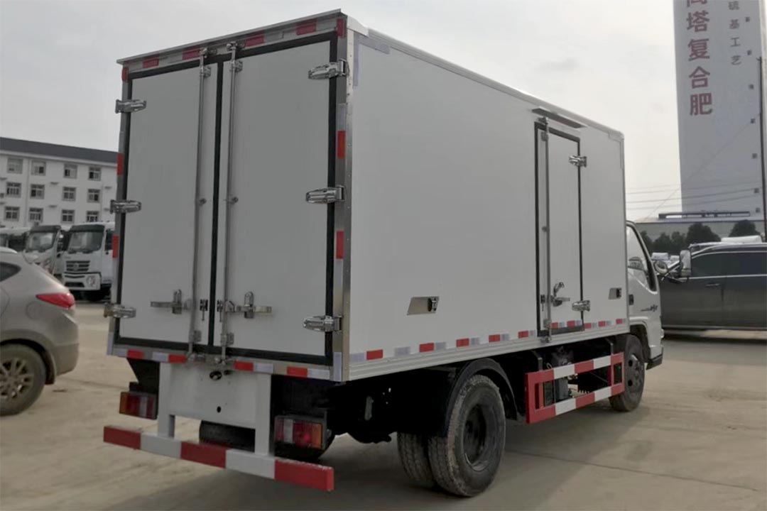 江铃顺达4.2米蓝牌冷藏车 江铃顺达4.2米蓝牌冷藏车