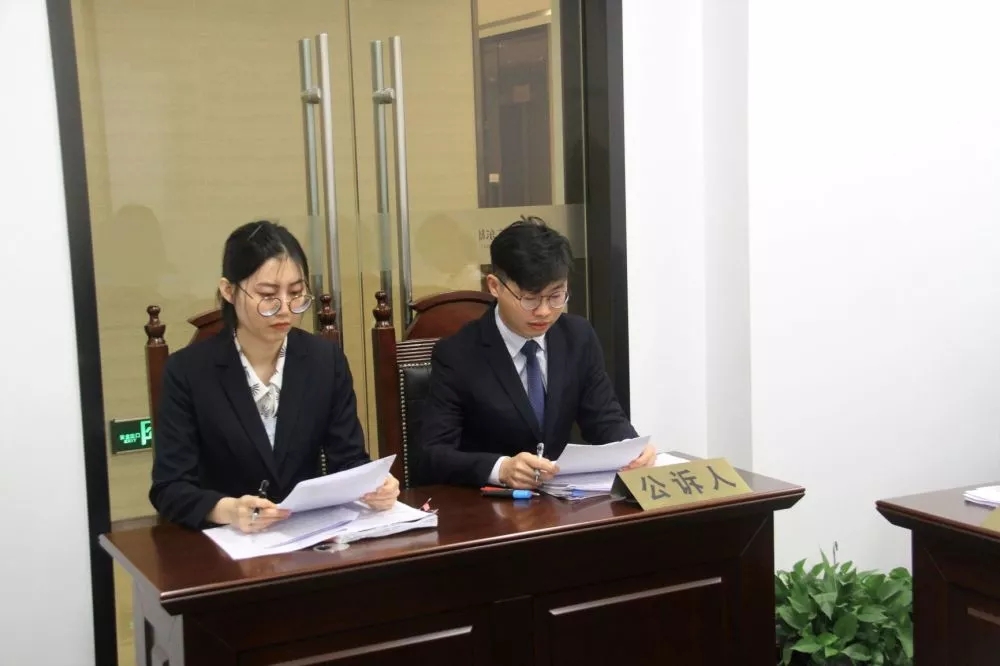 雄远动态| 模拟案件审理 感受法庭风采