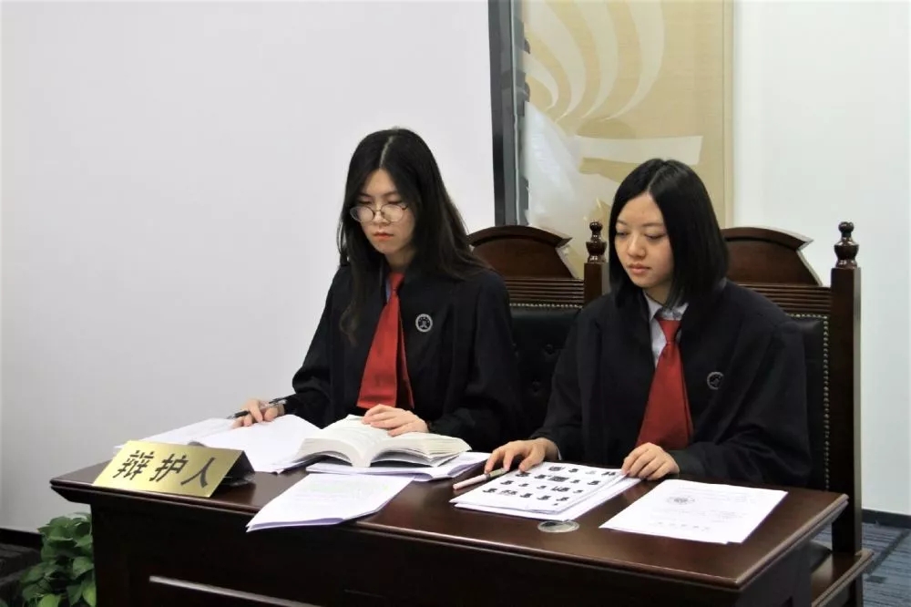 雄远动态| 模拟案件审理 感受法庭风采