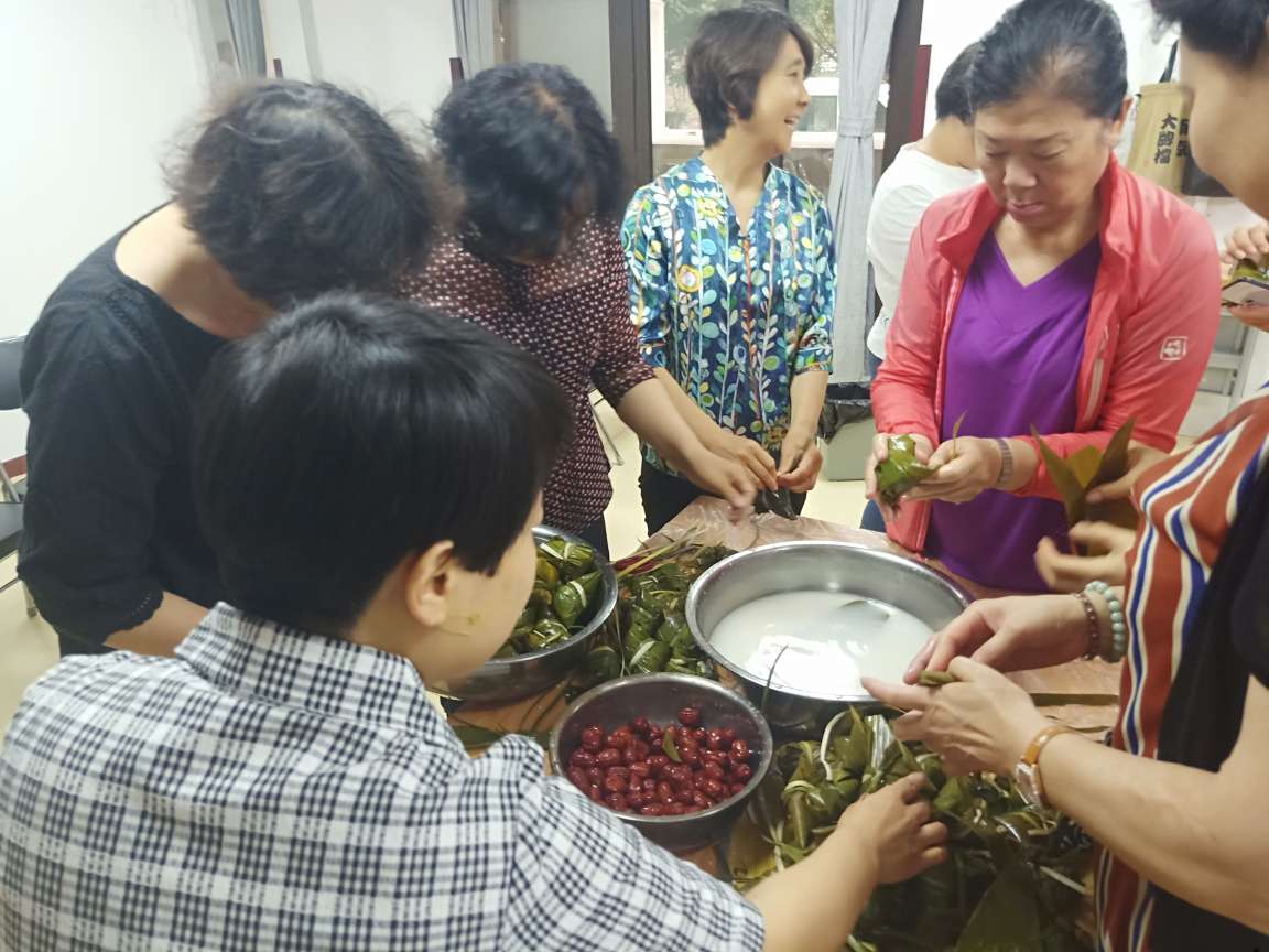 粽叶飘香过端午 浓情满满过佳节