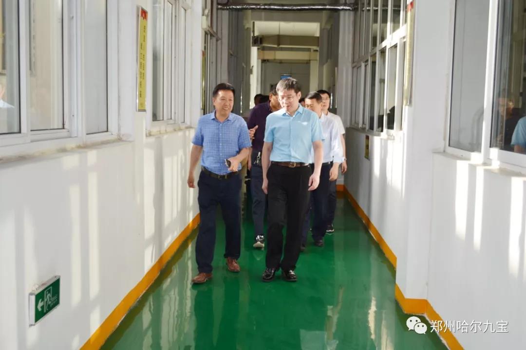 中央统战部领导赴哈尔合乐彩票下载工厂检查指导工作! 中央统战部领导赴哈尔合乐彩票下载工厂检查指导工作!