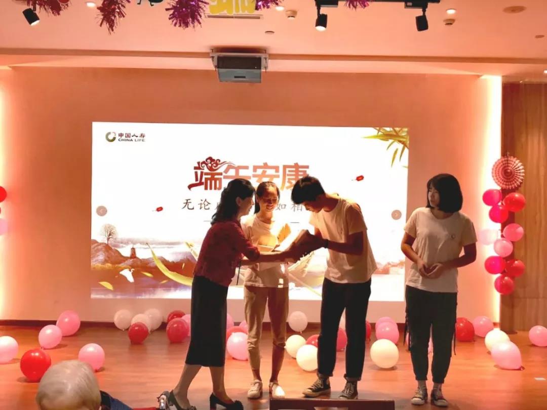 难忘端午:巧手包粽 无论咸甜 不如相守 难忘端午:巧手包粽 无论咸甜 不如相守