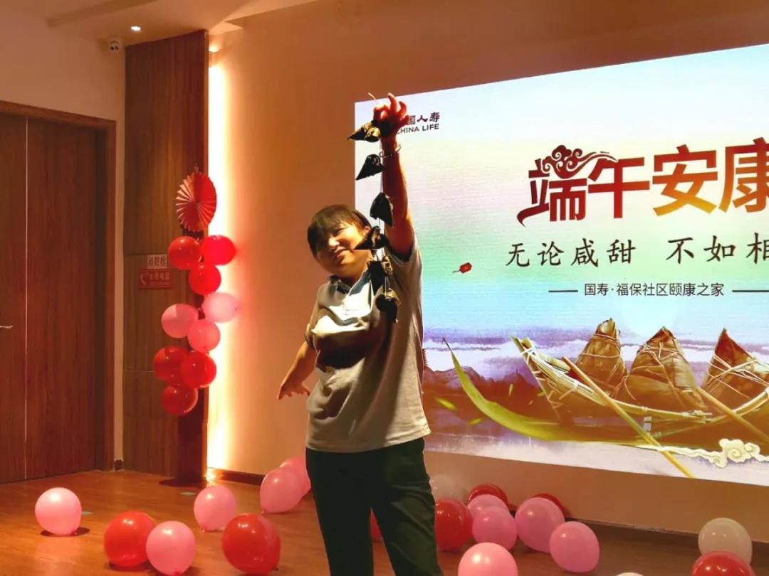 难忘端午:巧手包粽 无论咸甜 不如相守 难忘端午:巧手包粽 无论咸甜 不如相守