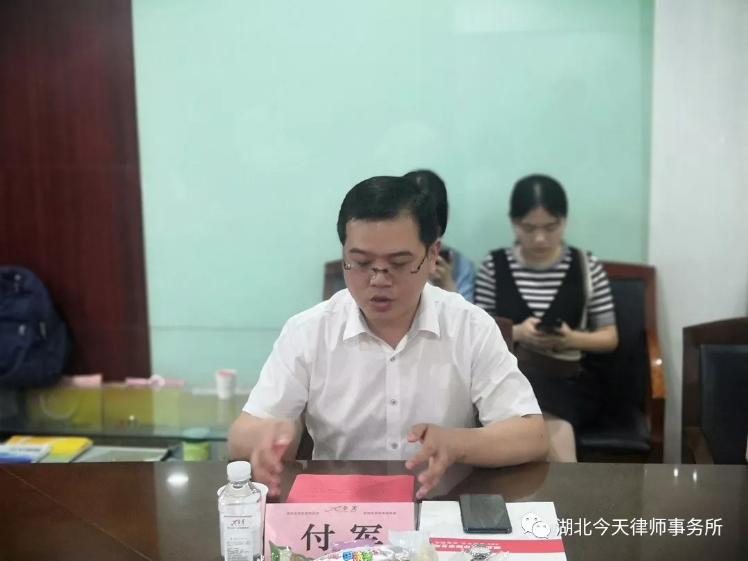 如何成为德法兼修的卓越律师——今天大讲堂之法科学子走进律所实践教学活动 如何成为德法兼修的卓越律师——今天大讲堂之法科学子走进律所实践教学活动
