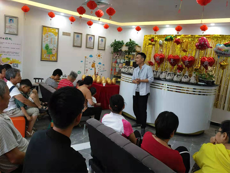 佑康经络高新区店一周岁啦 佑康经络高新区店一周岁啦