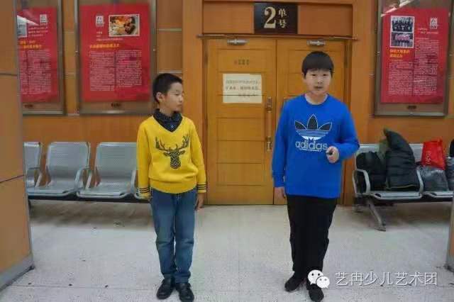 学员参加中央电视台《综艺盛典》 学员参加中央电视台《综艺盛典》