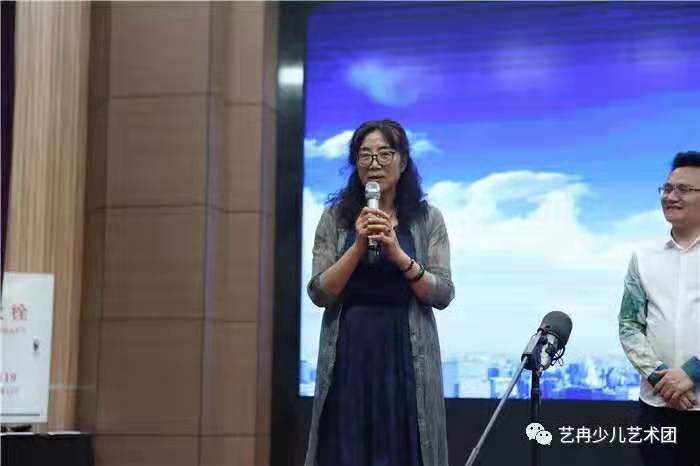 艺冉中心走进进北京市盲人学校,与盲校孩子共庆六一! 艺冉中心走进进北京市盲人学校,与盲校孩子共庆六一!