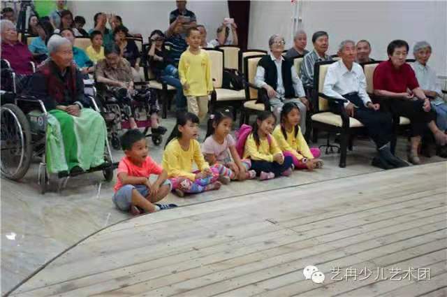 公益先行,艺冉中心、笑动百华剧场走进龙振养老院 公益先行,艺冉中心、笑动百华剧场走进龙振养老院