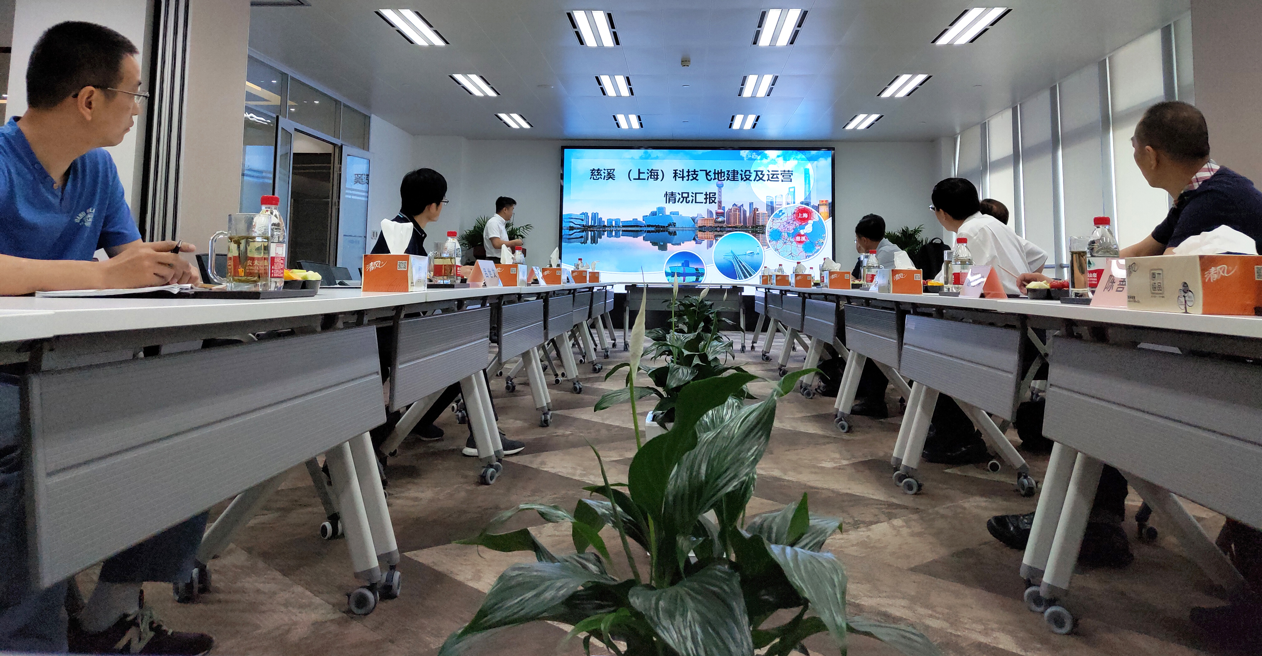 “源于实践，行动迅速”——慈溪（上海）飞地服务中心启动首日，家乡率团到访赋能