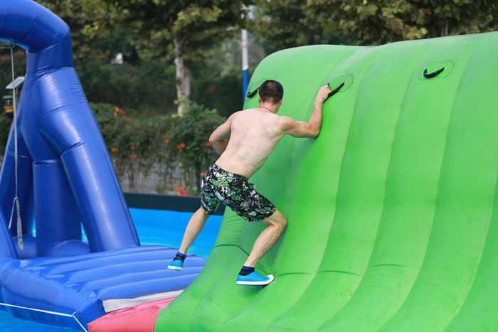水上个人挑战项目:水上大冲关 水上个人挑战项目:水上大冲关