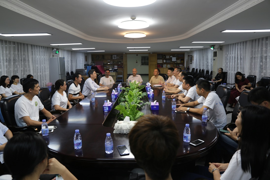 广东协和神学院教牧本科班访问基督教深圳堂 广东协和神学院教牧本科班访问基督教深圳堂