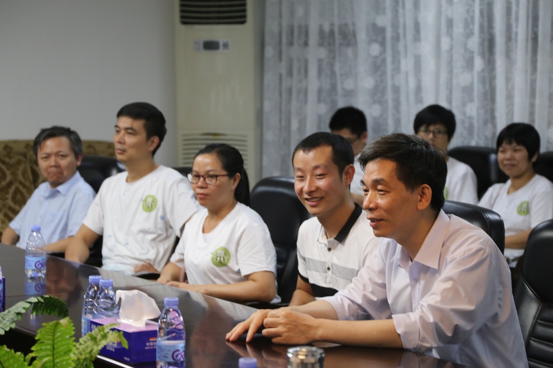 广东协和神学院教牧本科班访问基督教深圳堂 广东协和神学院教牧本科班访问基督教深圳堂