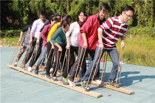 团队协作项目:无轨列车 团队协作项目:无轨列车