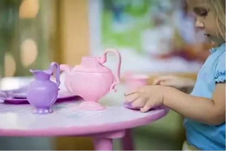 如何正确处理癫痫治疗与家庭教育之间的关系？