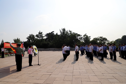 集團(tuán)開(kāi)展“不忘初心，牢記使命”主題教育現(xiàn)場(chǎng)學(xué)習(xí)活動(dòng)