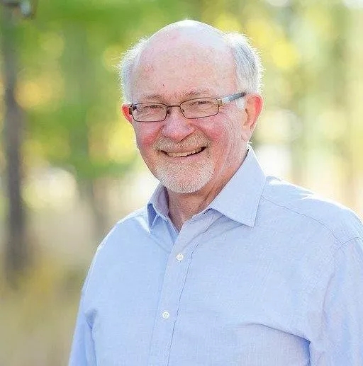 共创国际教育新传奇——AQG加拿大集团公司新任首席财务官Mac Campbell 共创国际教育新传奇——AQG加拿大集团公司新任首席财务官Mac Campbell