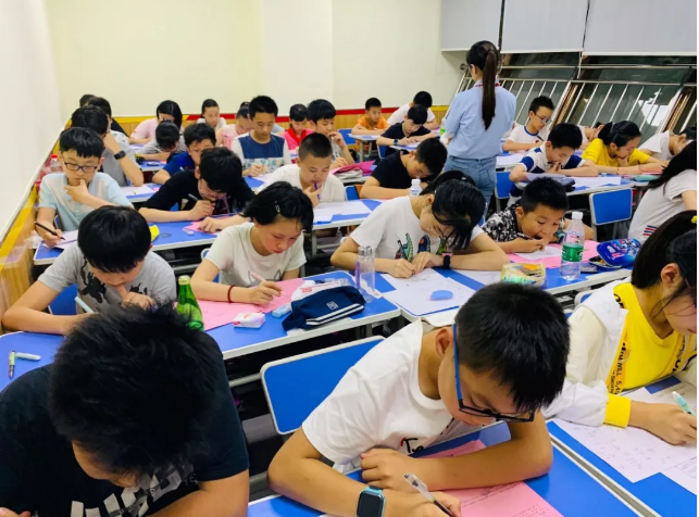 新初一,让我来探探你的底|荆楚潮秋季新生能力诊断开启 新初一,让我来探探你的底|荆楚潮秋季新生能力诊断开启