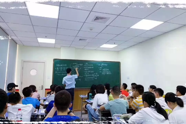 新初一,让我来探探你的底|荆楚潮秋季新生能力诊断开启 新初一,让我来探探你的底|荆楚潮秋季新生能力诊断开启
