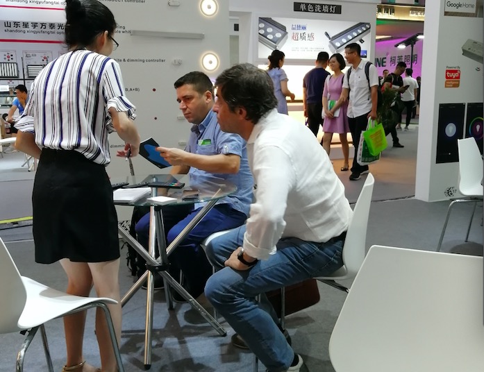 南京唯亮光电在原面板灯&T8等LED照明产品基础上再推LED植物照明产品 南京唯亮光电在原面板灯&T8等LED照明产品基础上再推LED植物照明产品