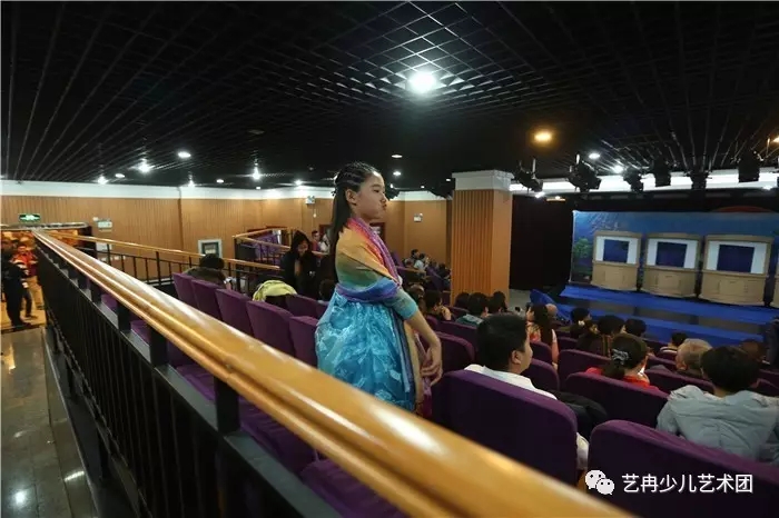 舞台剧《小鱼霓虹》 舞台剧《小鱼霓虹》