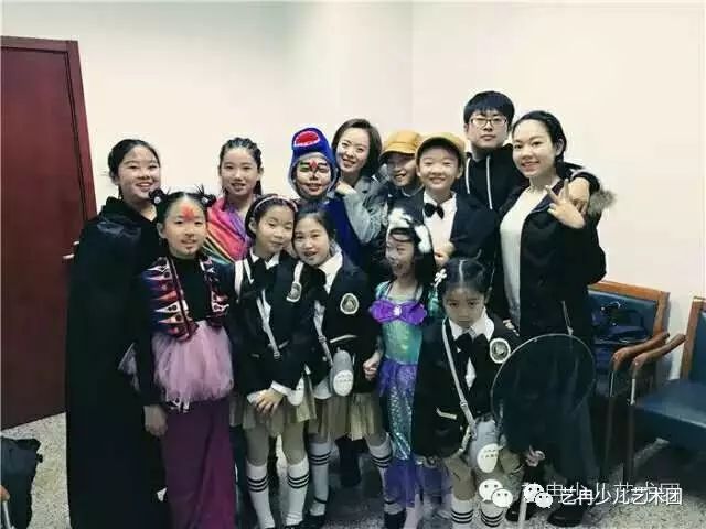 舞台剧《小鱼霓虹》 舞台剧《小鱼霓虹》