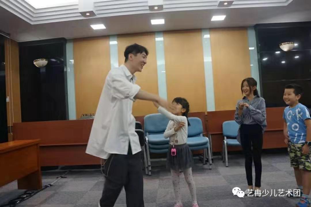 舞台剧《皮皮不是狗》 舞台剧《皮皮不是狗》