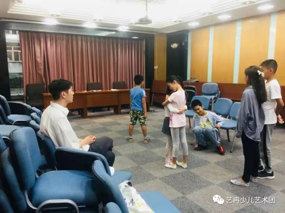 舞台剧《皮皮不是狗》 舞台剧《皮皮不是狗》