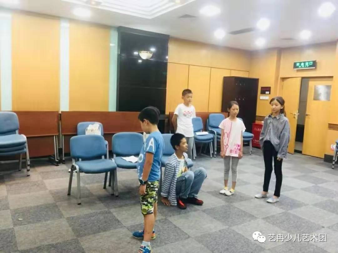 舞台剧《皮皮不是狗》 舞台剧《皮皮不是狗》
