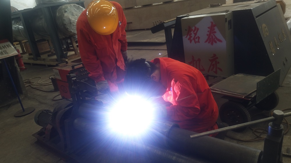 重庆博张关于表彰制造部同事的辛勤付出的通报 重庆博张关于表彰制造部同事的辛勤付出的通报