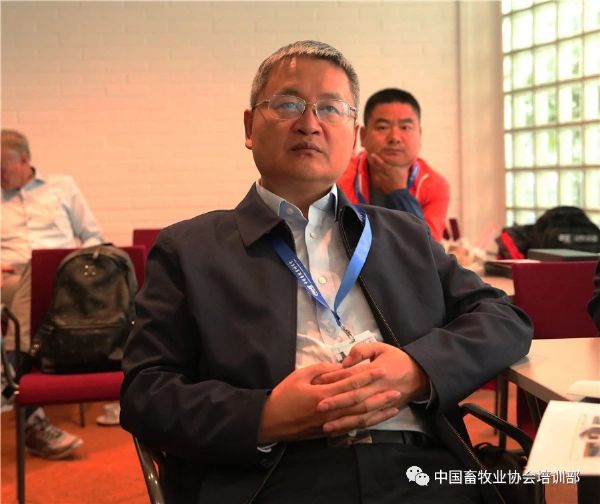 段利鋒總裁赴荷蘭考察學習 “畜禽廢棄物資源化利用” 段利鋒總裁赴荷蘭考察學習 “畜禽廢棄物資源化利用”