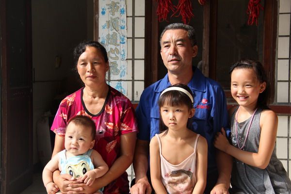 打工不出门 幸福三代人——巨星“养殖寄养模式”让他们走上致富路 打工不出门 幸福三代人——巨星“养殖寄养模式”让他们走上致富路