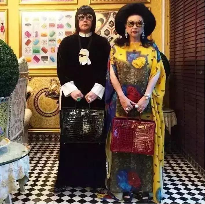 泰国母子资产上亿?珠宝论斤买,王思聪都甘拜下风 泰国母子资产上亿?珠宝论斤买,王思聪都甘拜下风